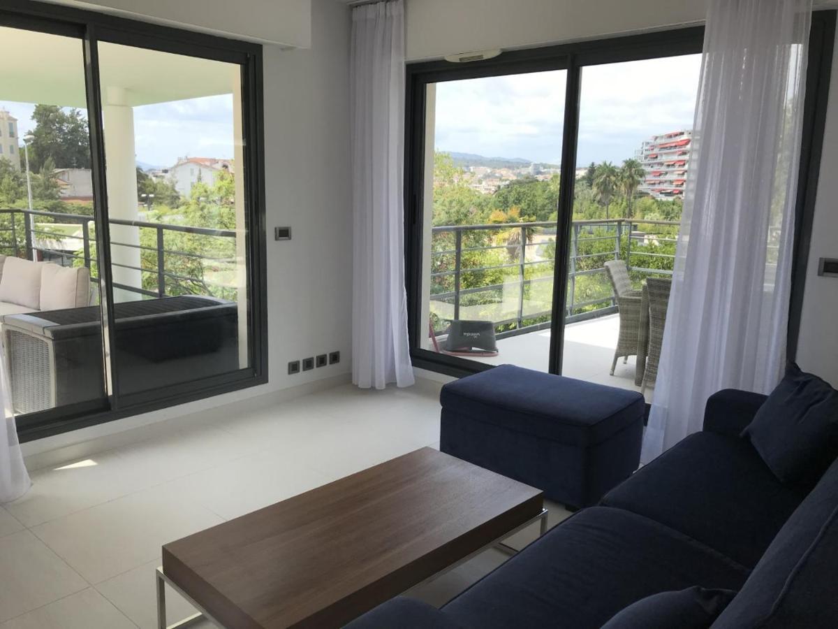 Appartement Montfleury, 2 Terrasses, 2 Chambres , 2 Sdb , Pkg Prive Piscine, 15 Min Walk To Croisette Beach And Palais Des Festivals Cannes Esterno foto